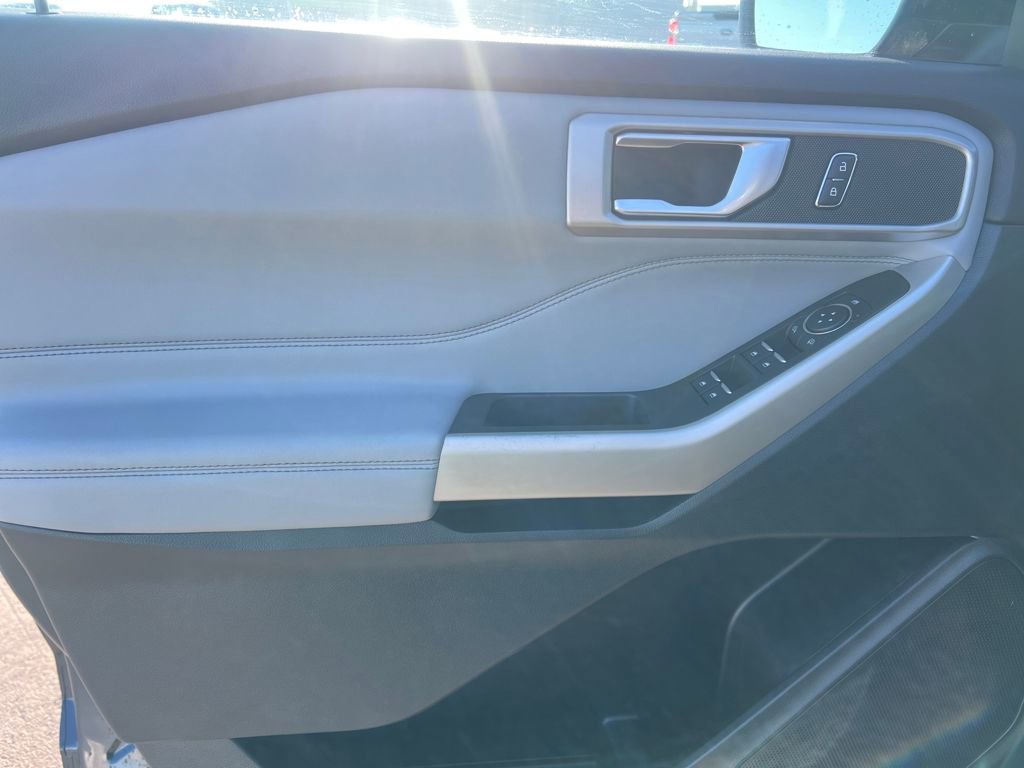 Certified 2023 Ford Explorer XLT w/ Equipment Group 202A image 12