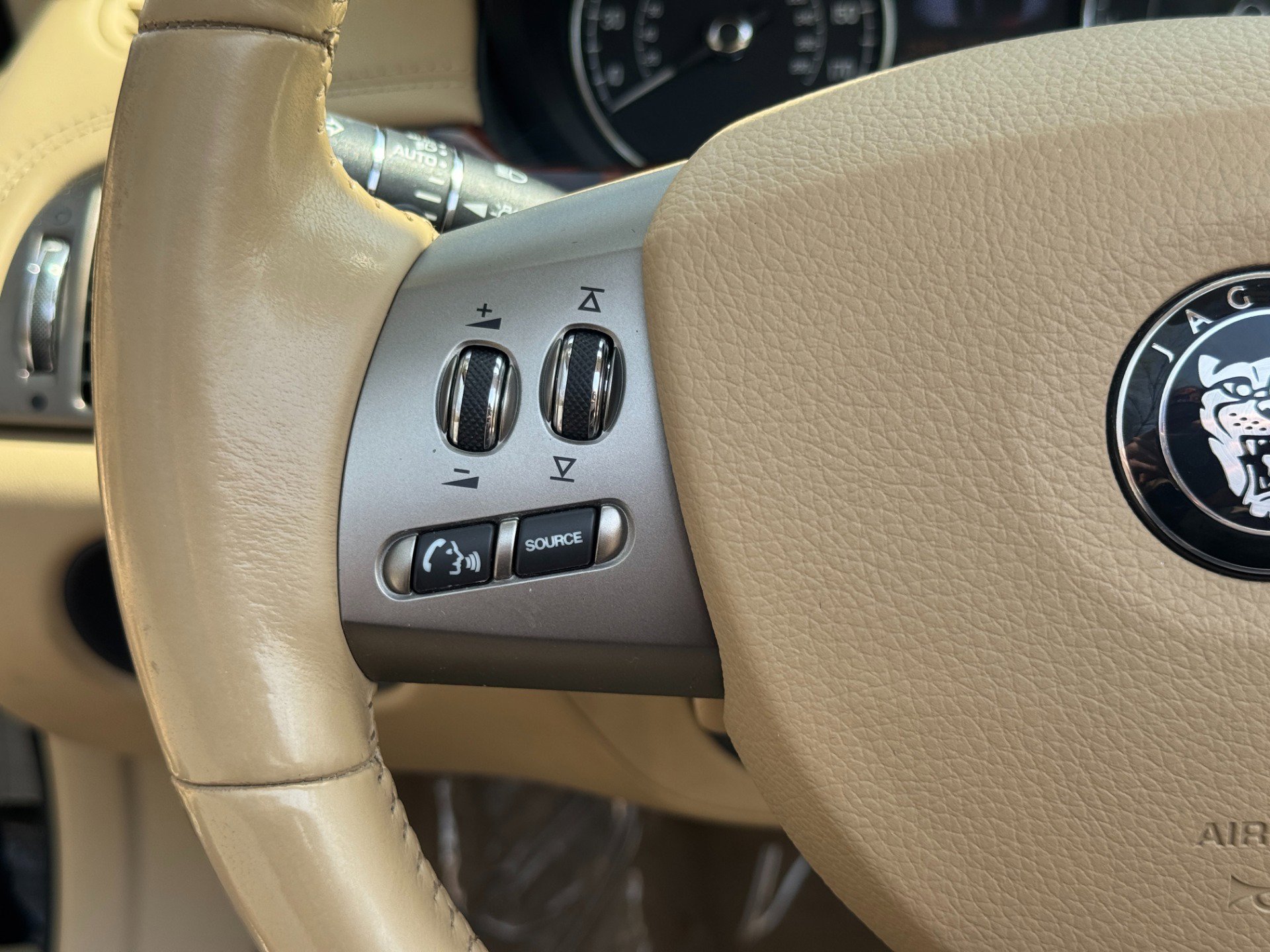 Used 2008 Jaguar XK Convertible image 35