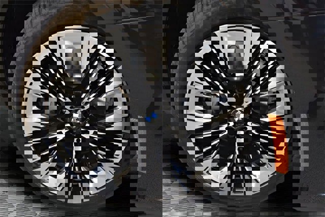 New 2026 BMW 530i xDrive w/ Premium Package image 14