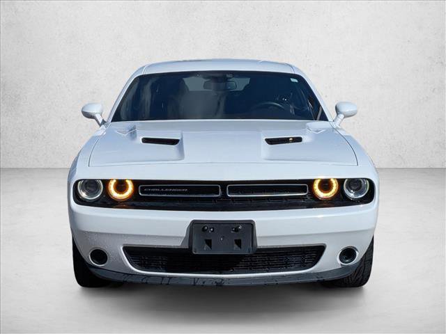 Used 2021 Dodge Challenger SXT image 2