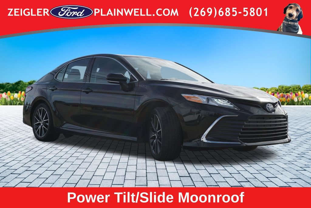 Used 2022 Toyota Camry XLE w/ Navigation Upgrade Package FWD image 7