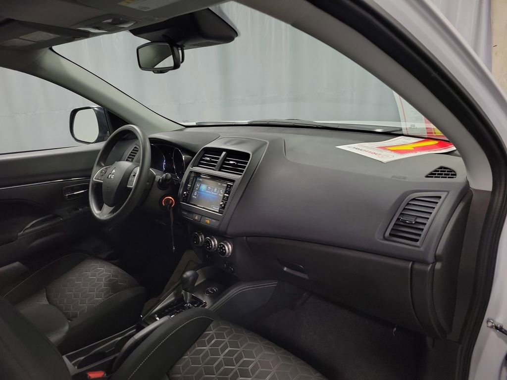 Used 2025 Mitsubishi Outlander Sport LE image 25