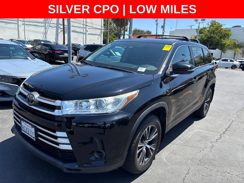 Used 2019 Toyota Highlander LE w/ Carpet Mat Package (TMS) FWD image 8