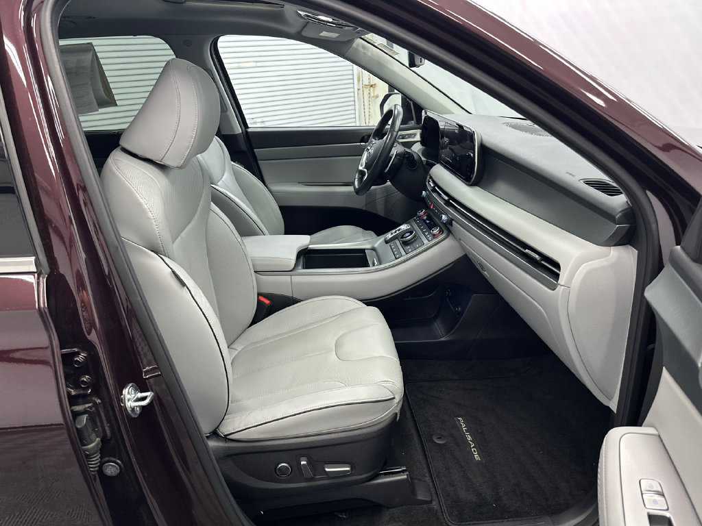 Used 2025 Hyundai Palisade SEL FWD image 15