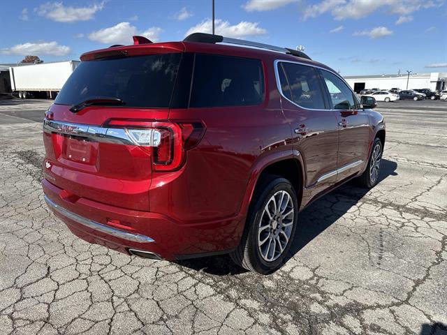 Used 2023 GMC Acadia Denali image 4