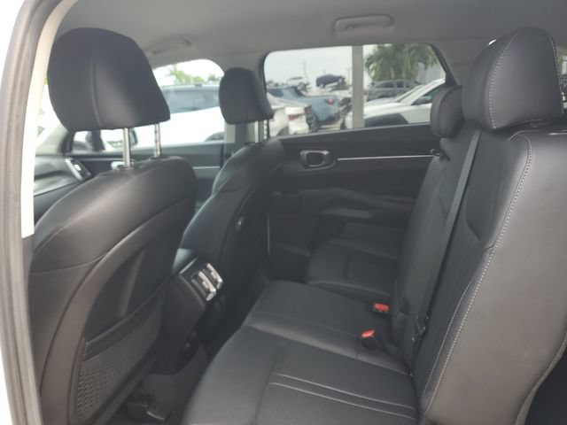 Certified 2023 Kia Sorento S FWD image 7