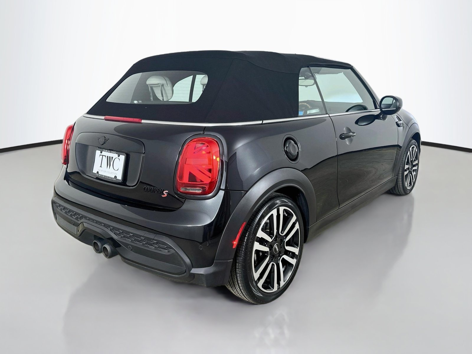 Certified 2024 MINI Cooper S FWD image 5