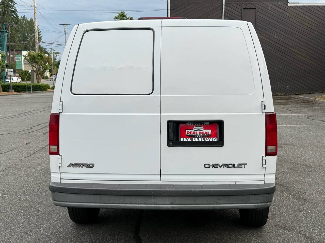Used 2004 Chevrolet Astro RWD image 5