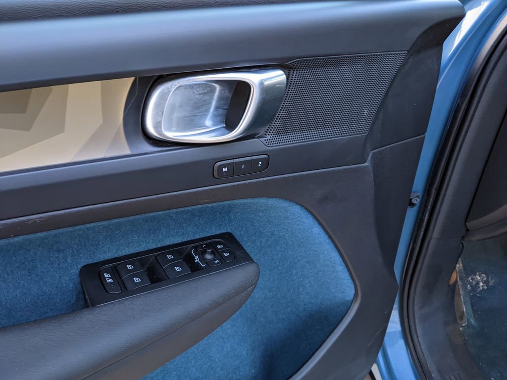 Certified 2023 Volvo C40 P8 Recharge Plus image 10