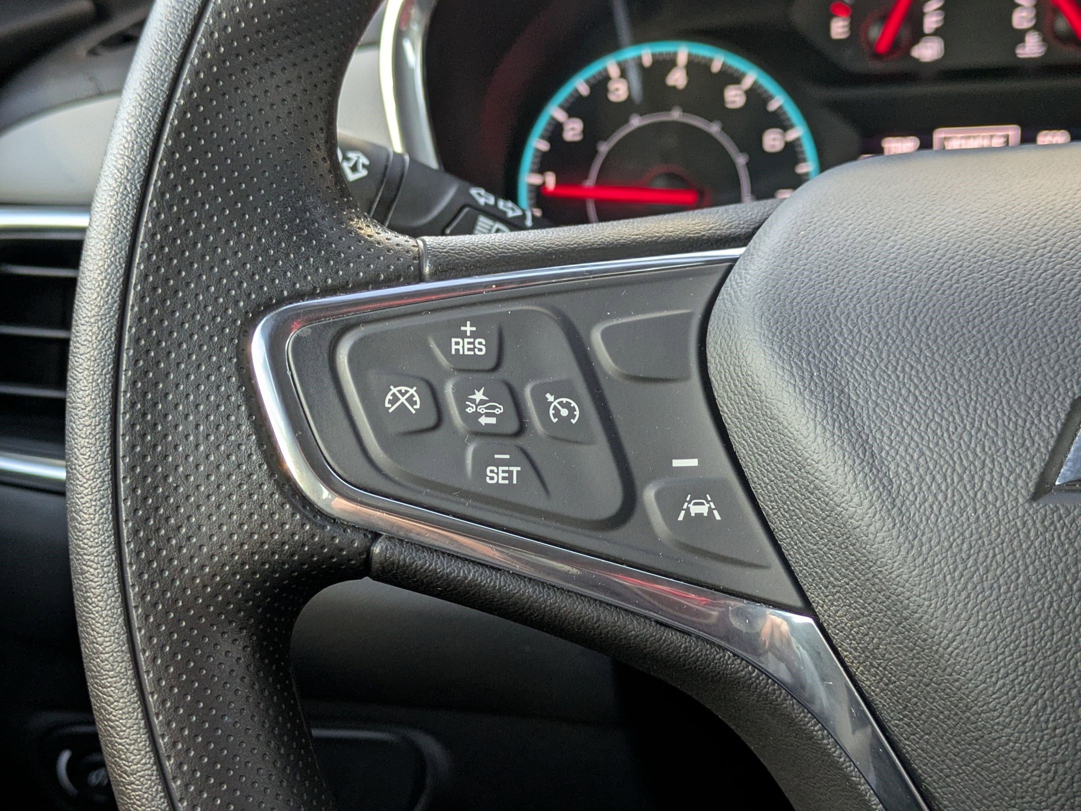 Used 2021 Chevrolet Equinox LS image 14