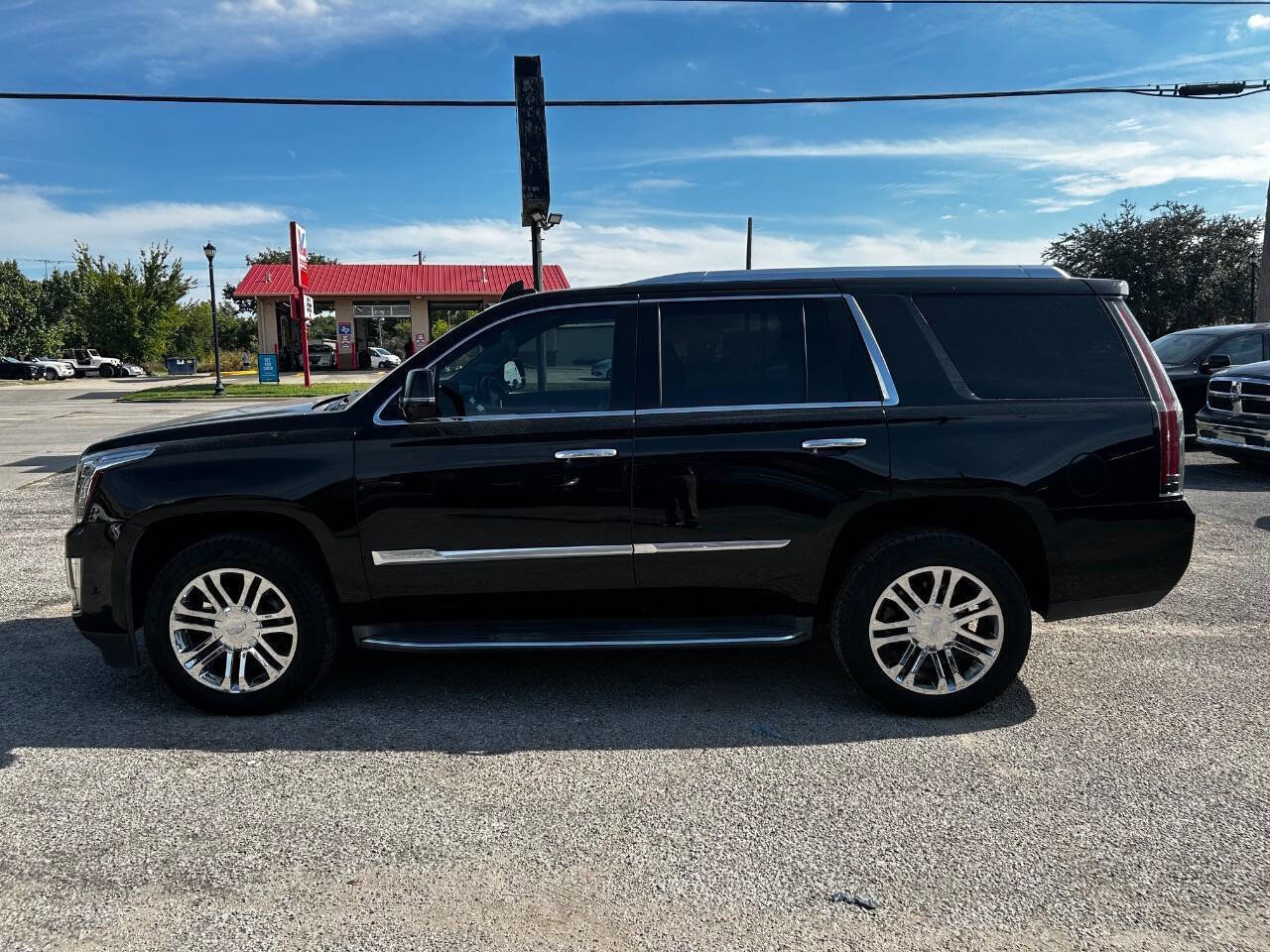 Used 2017 Cadillac Escalade 2WD image 8