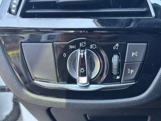 Used 2019 BMW 530e xDrive AWD/4WD image 30