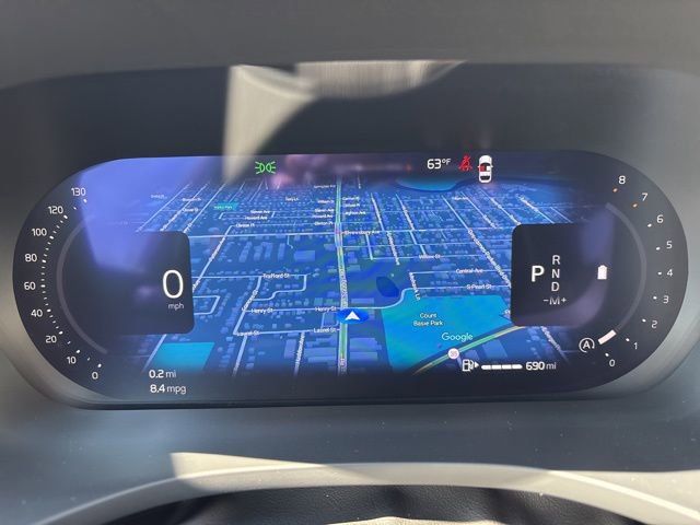 Used 2025 Volvo XC60 B5 Plus image 23