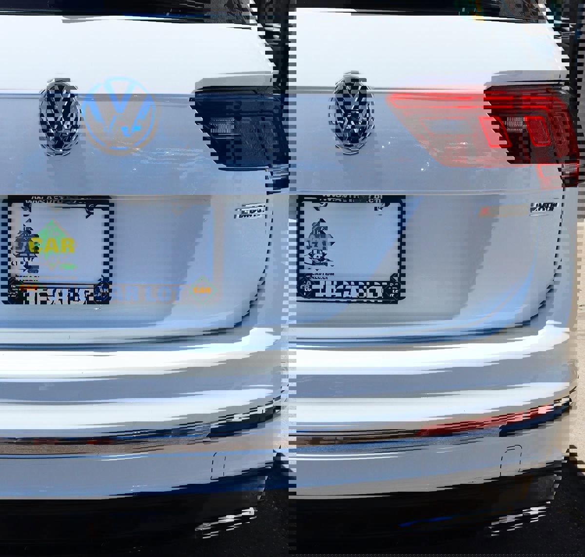 Used 2021 Volkswagen Tiguan SEL Premium R-Line image 21