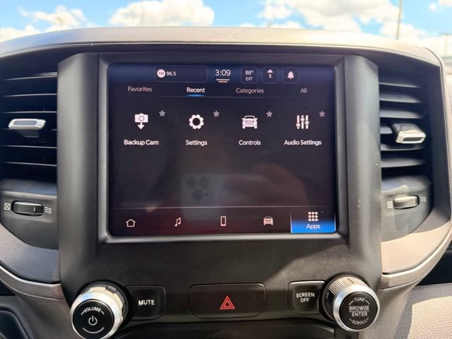 Used 2023 RAM 3500 Tradesman w/ Chrome Appearance Group AWD/4WD image 12