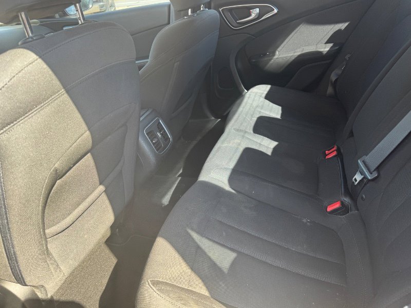 Used 2015 Chrysler 200 Limited w/ Convenience Group image 13