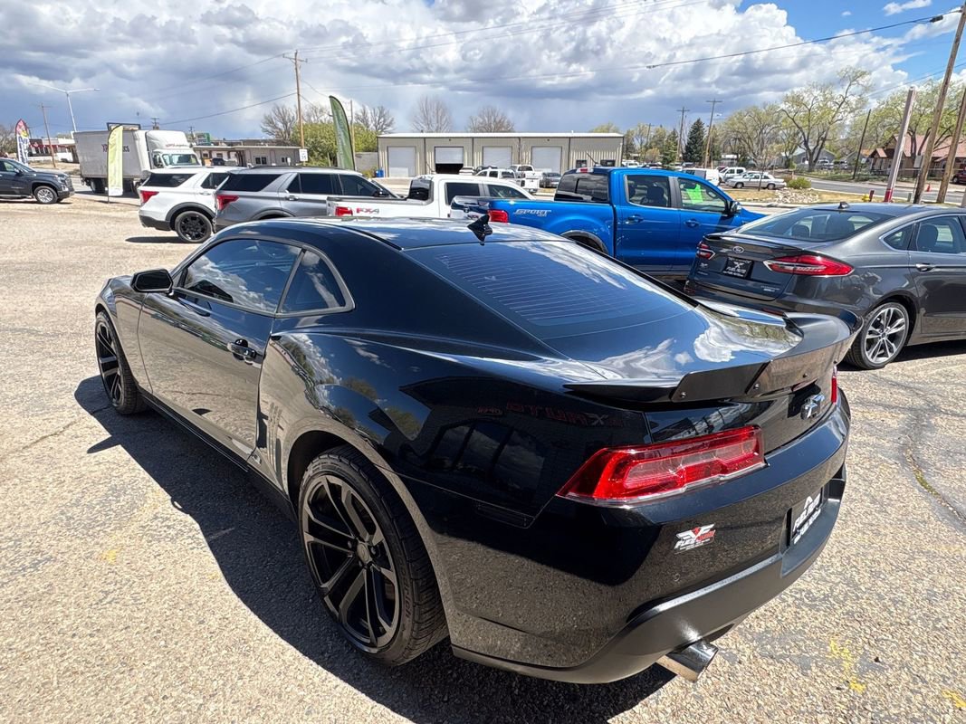 Used 2015 Chevrolet Camaro SS w/ SS Performance Package RWD image 5