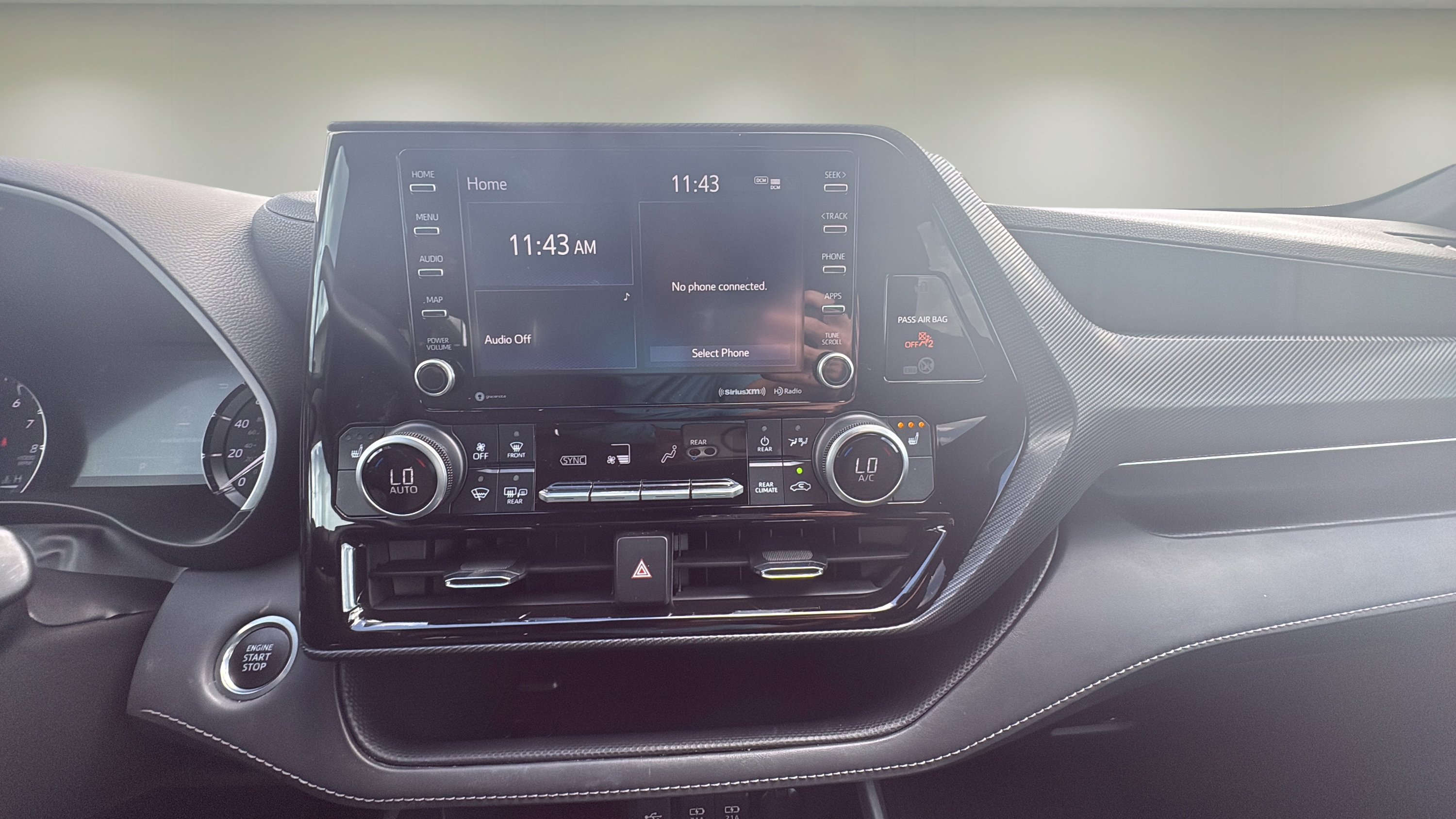 Used 2021 Toyota Highlander XSE image 9