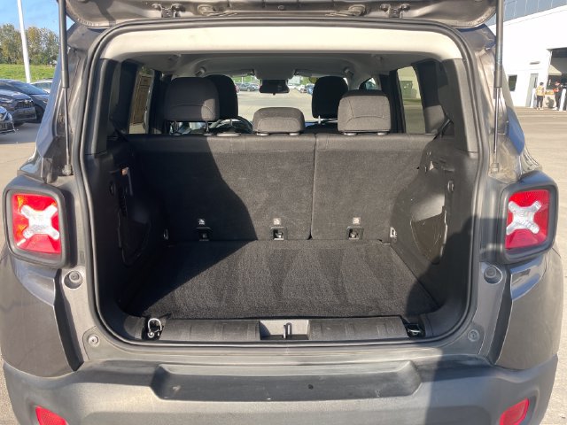 Used 2020 Jeep Renegade Trailhawk AWD/4WD image 32