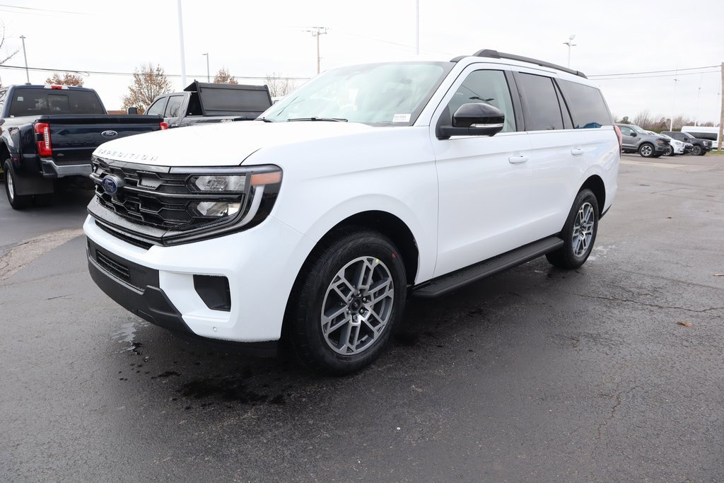 New 2025 Ford Expedition Active image 10