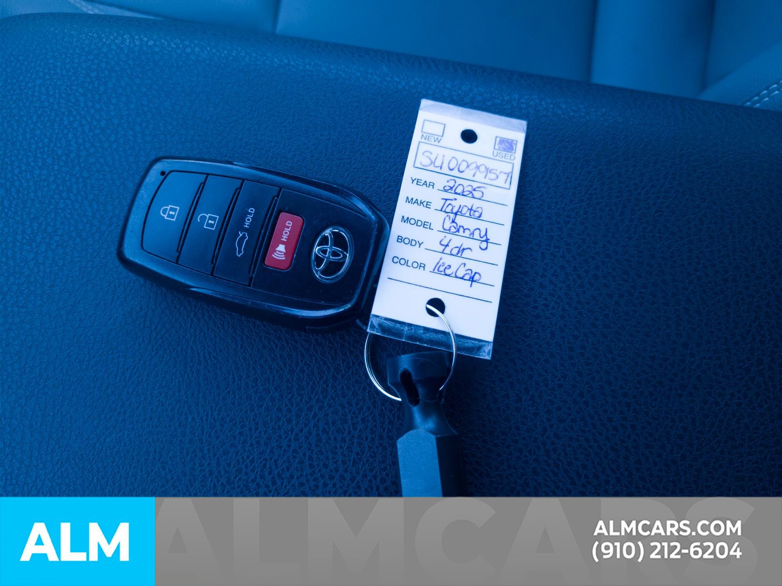 Used 2025 Toyota Camry SE image 37