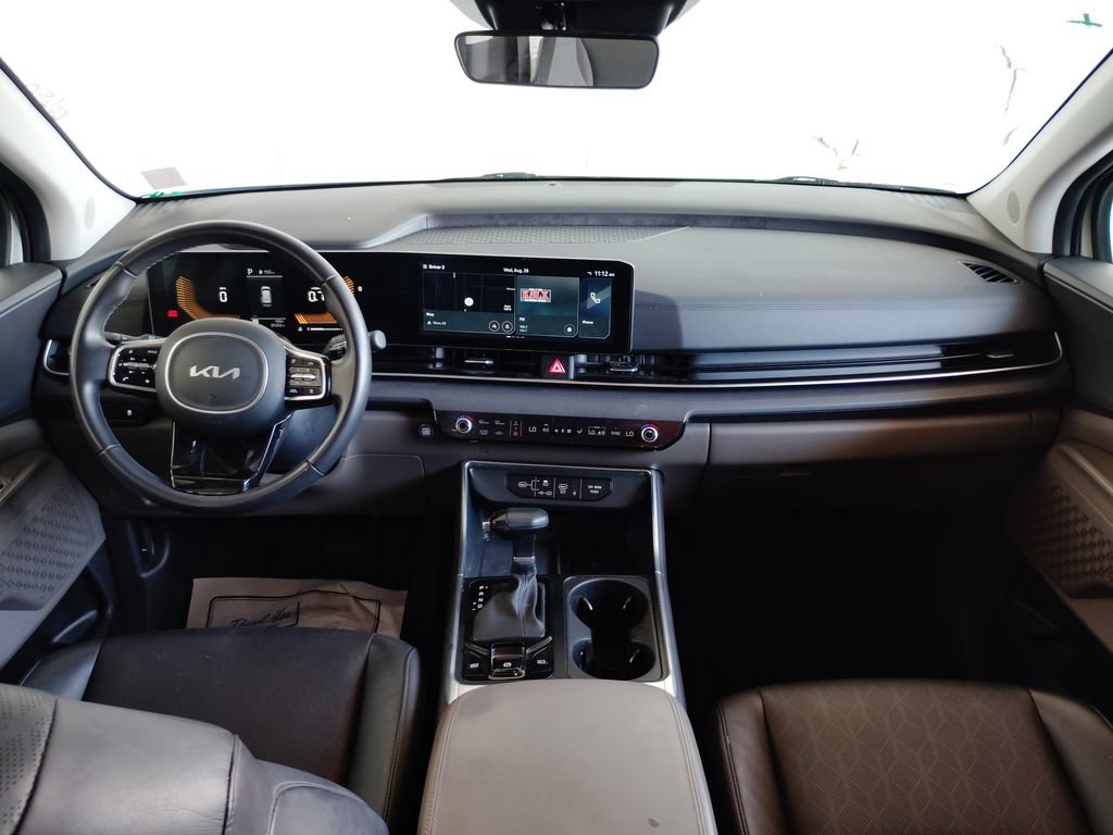 Used 2025 Kia Carnival EX FWD image 37