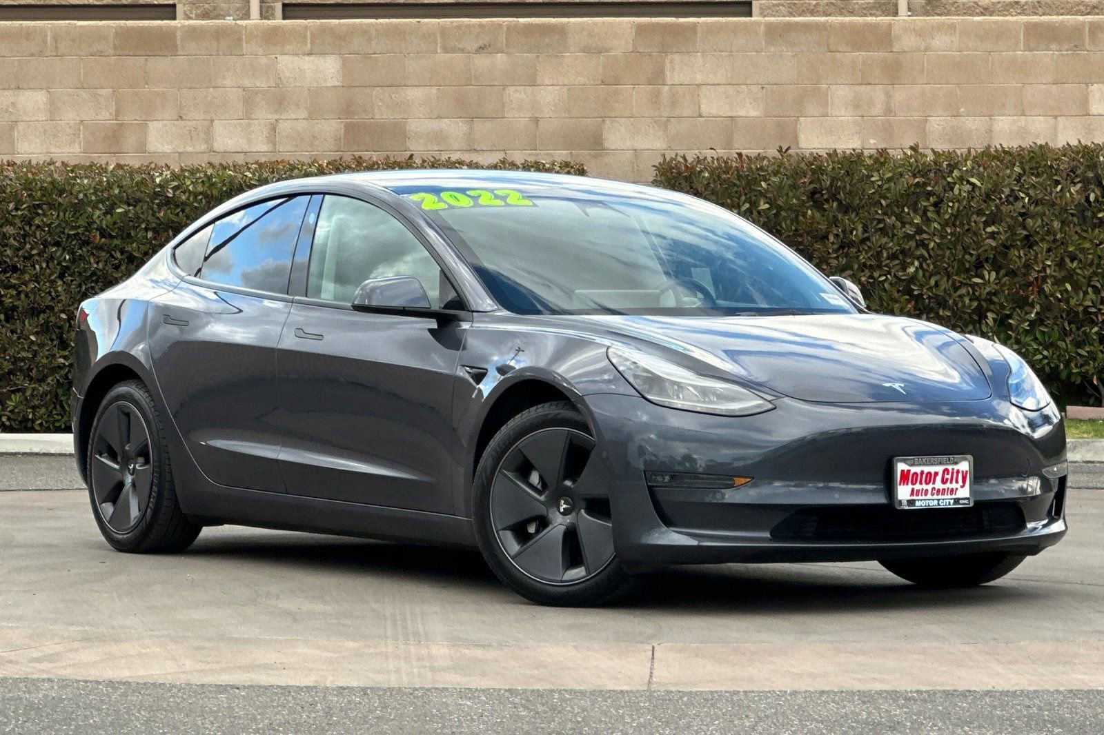 Used 2022 Tesla Model 3 Long Range image 2