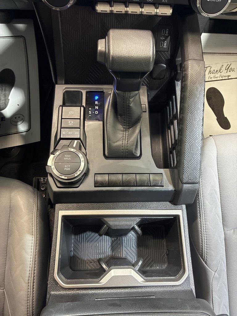Used 2024 Toyota Tacoma SR5 AWD/4WD image 32