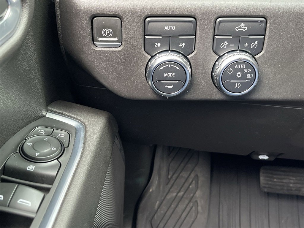 Used 2022 GMC Sierra 1500 Elevation w/ LPO, Elevation Black Package image 18