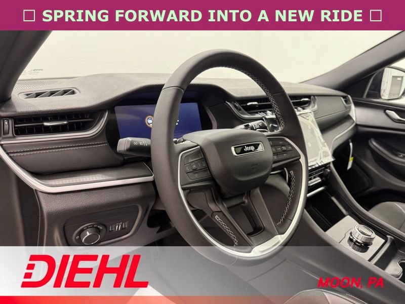 New 2025 Jeep Grand Cherokee Altitude AWD/4WD image 21