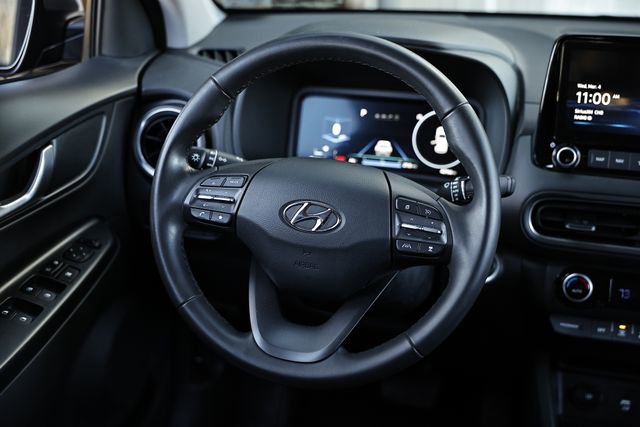 Used 2023 Hyundai Kona Limited image 27