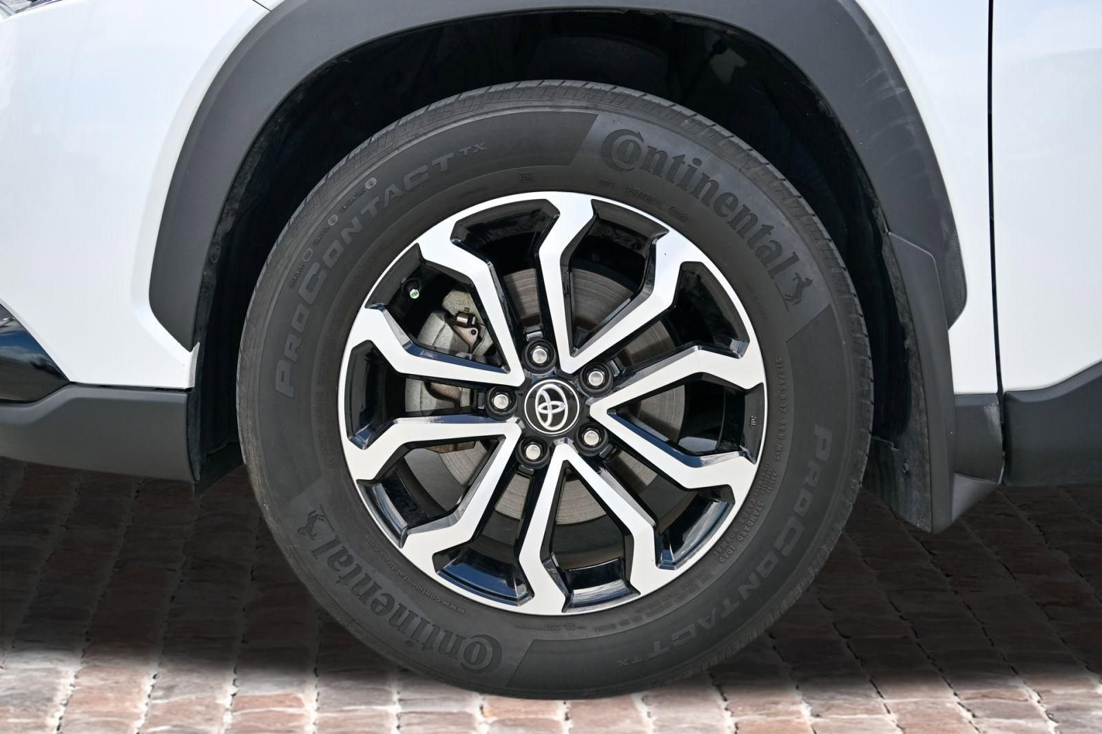 Used 2023 Toyota Corolla Cross AWD Hybrid image 33