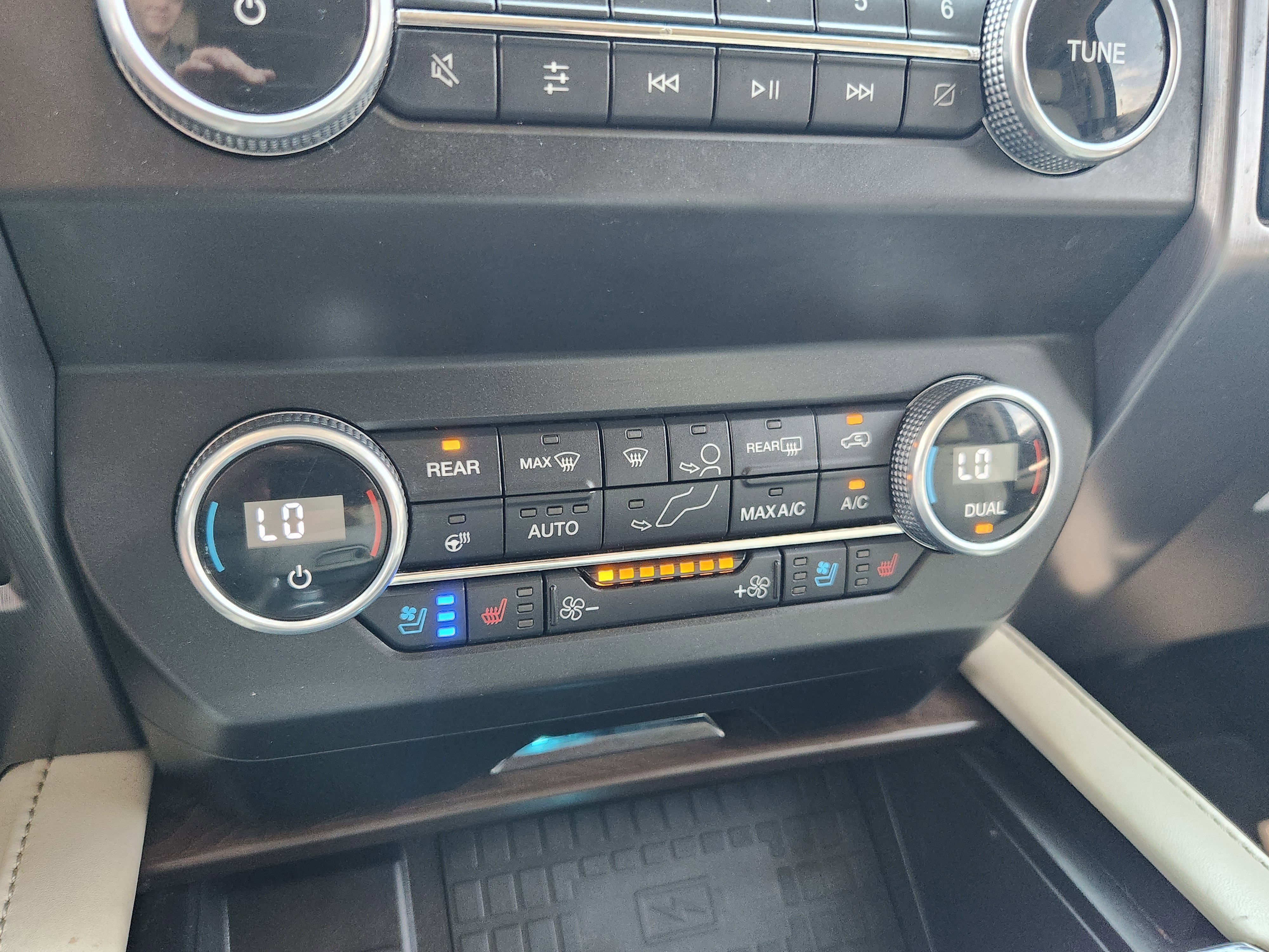 Used 2021 Ford Expedition Max Platinum image 19