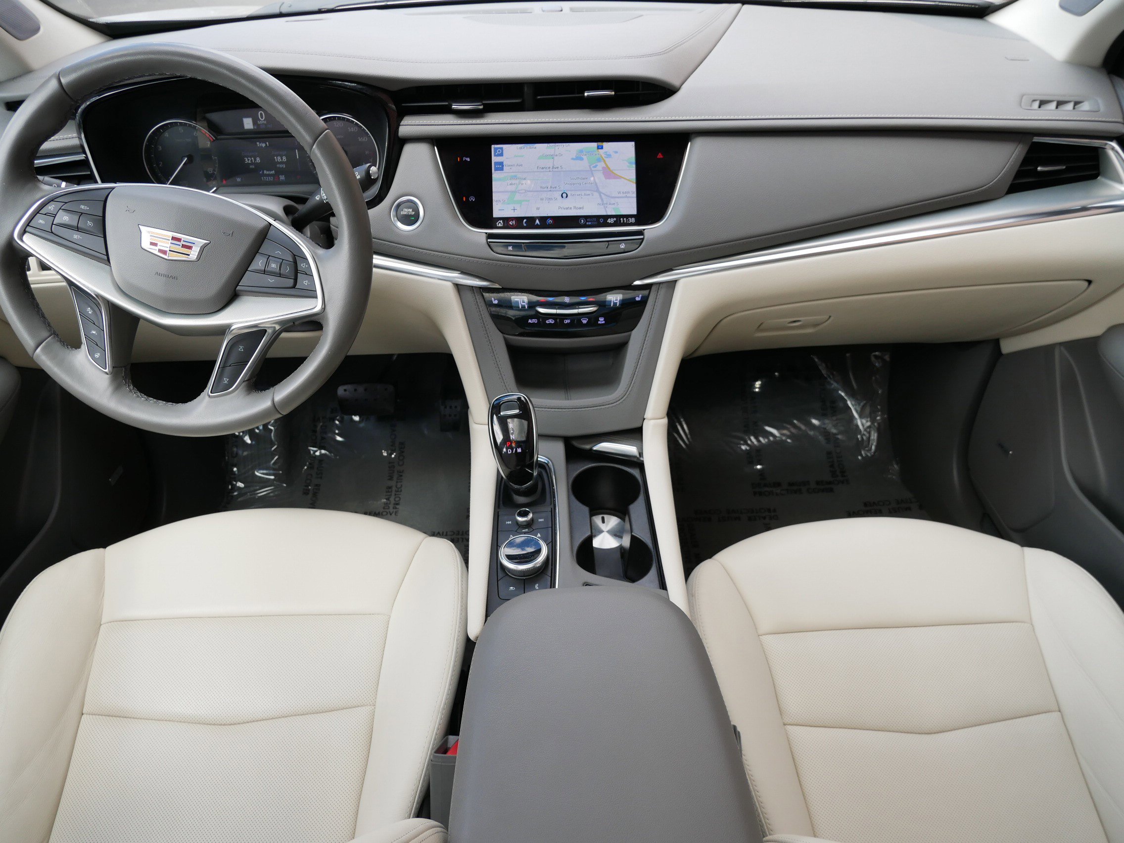Certified 2022 Cadillac XT5 Premium Luxury w/ LPO, Floor Liner Package AWD/4WD image 14