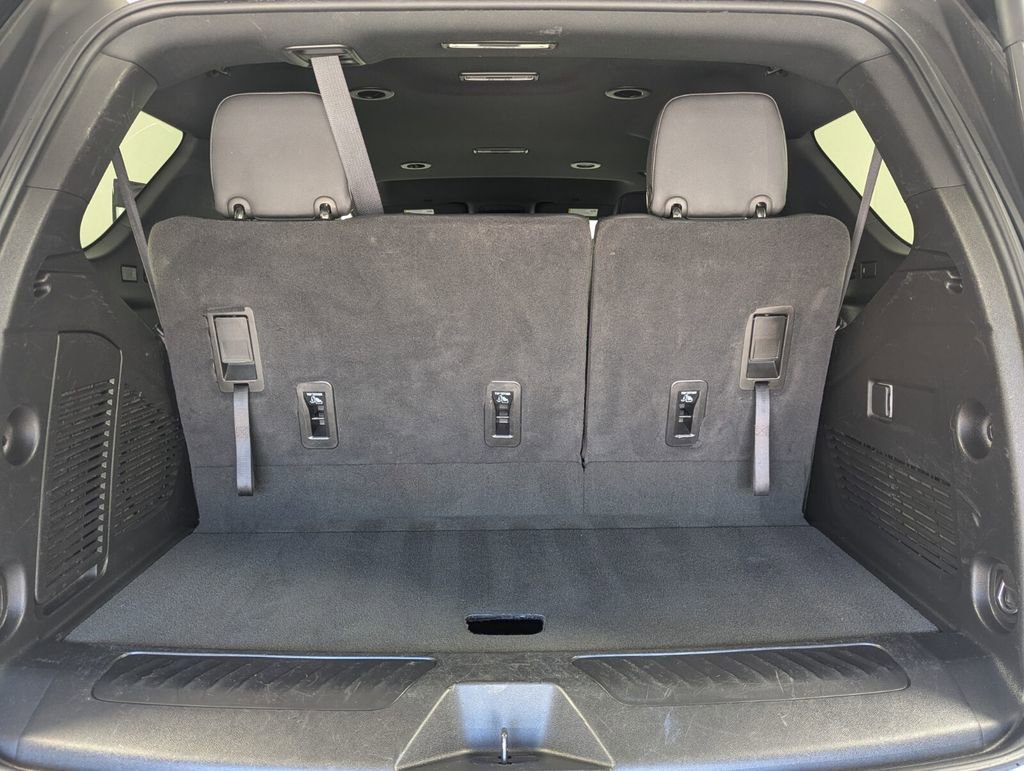 Used 2024 GMC Yukon SLT image 23