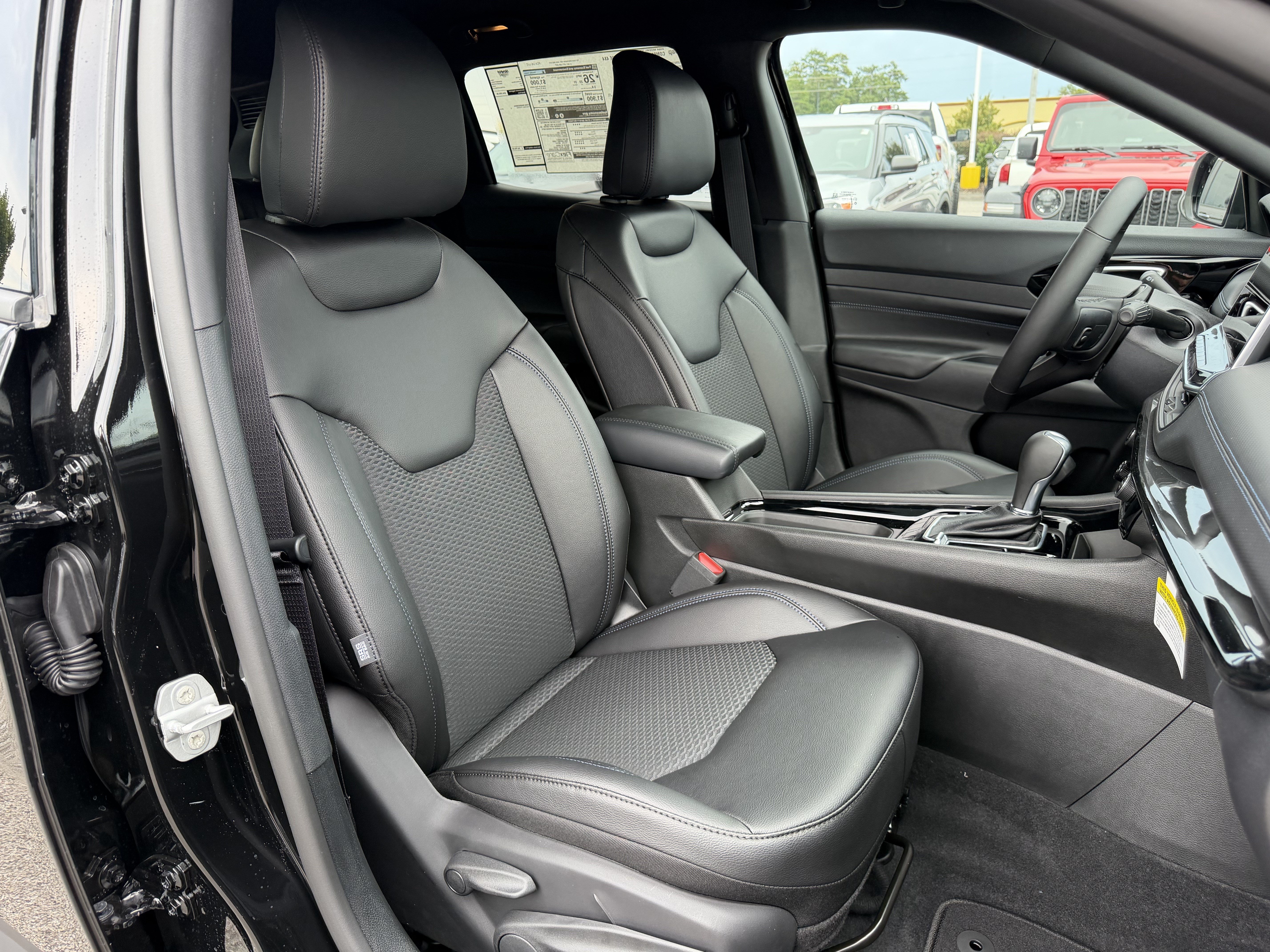 New 2026 Jeep Compass Latitude AWD/4WD image 34