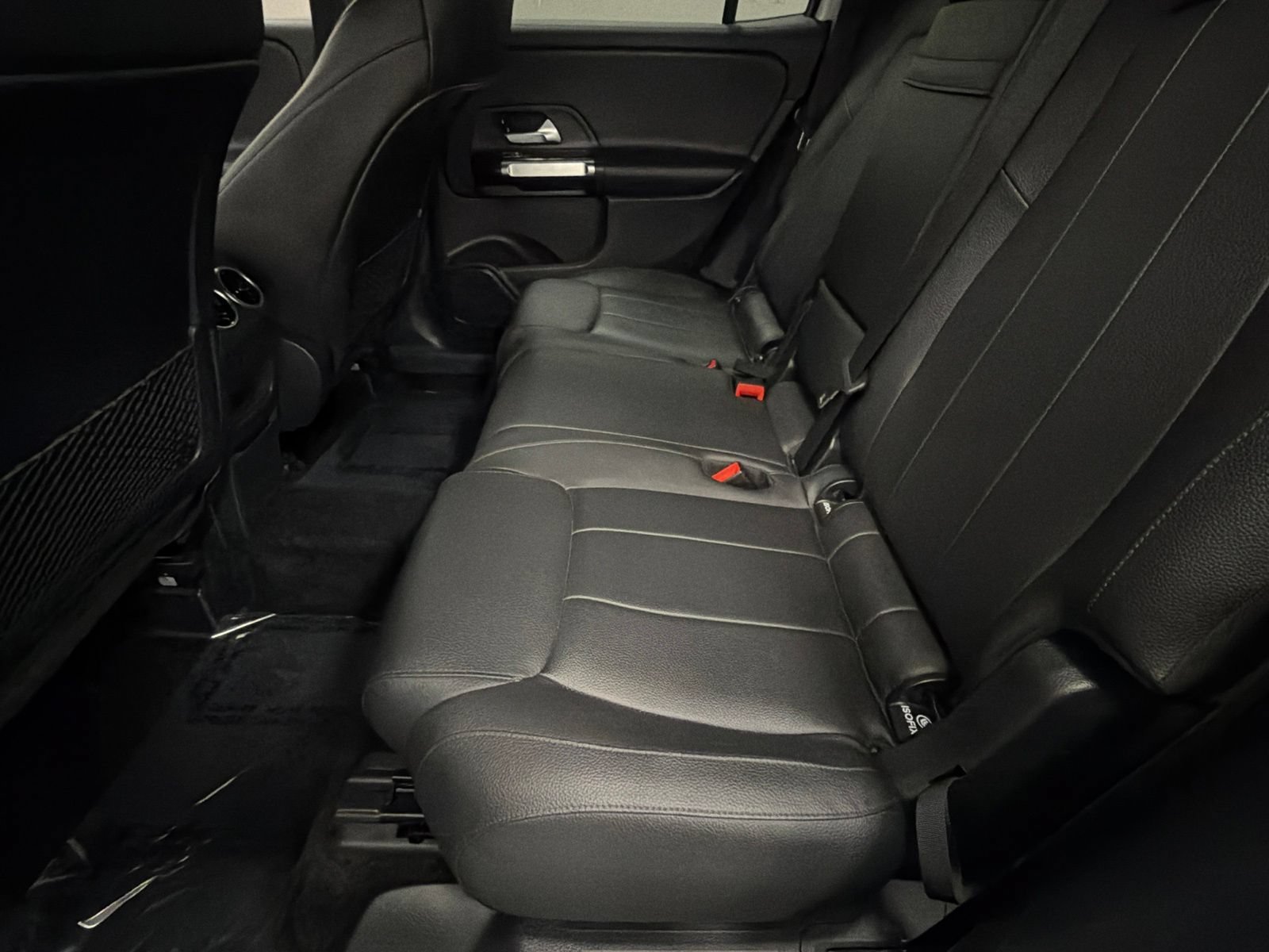Certified 2022 Mercedes-Benz GLB 250 image 38