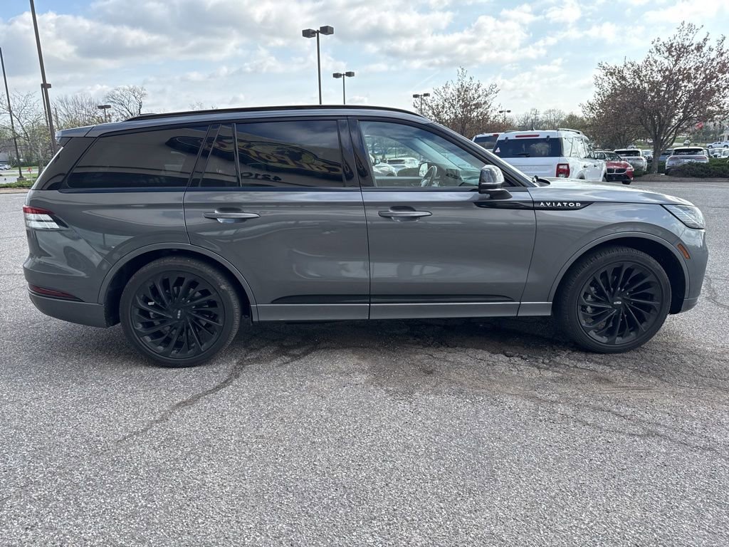 Used 2025 Lincoln Aviator Reserve w/ Equipment Group 201A image 10