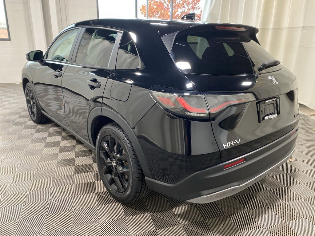 Used 2024 Honda HR-V Sport image 5