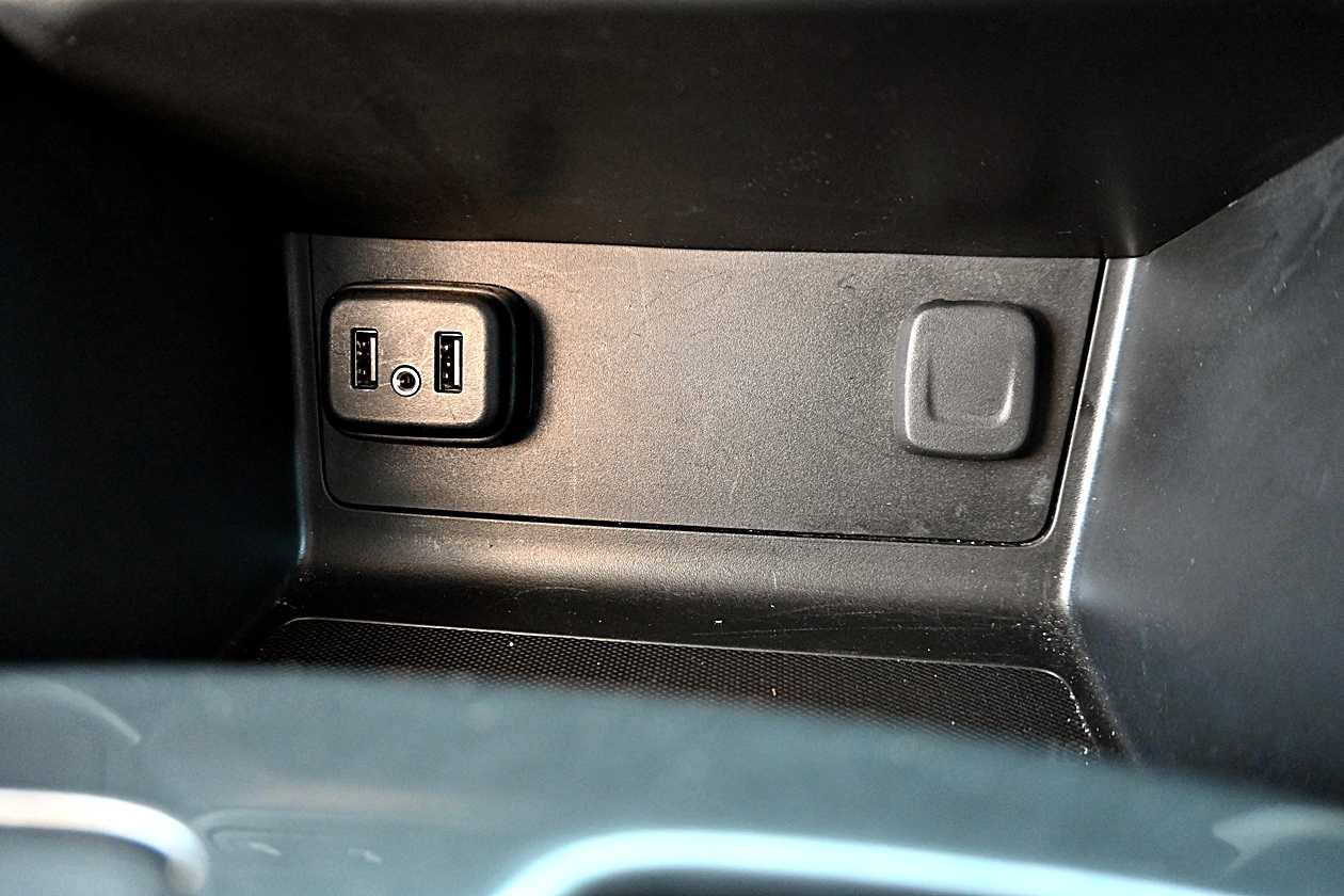 Used 2021 GMC Canyon AT4 image 28