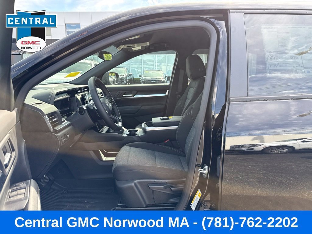 New 2027 GMC Terrain Elevation w/ LPO, Floor Liner Package AWD/4WD image 15
