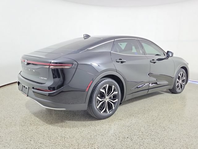 Used 2024 Toyota Crown AWD/4WD image 5
