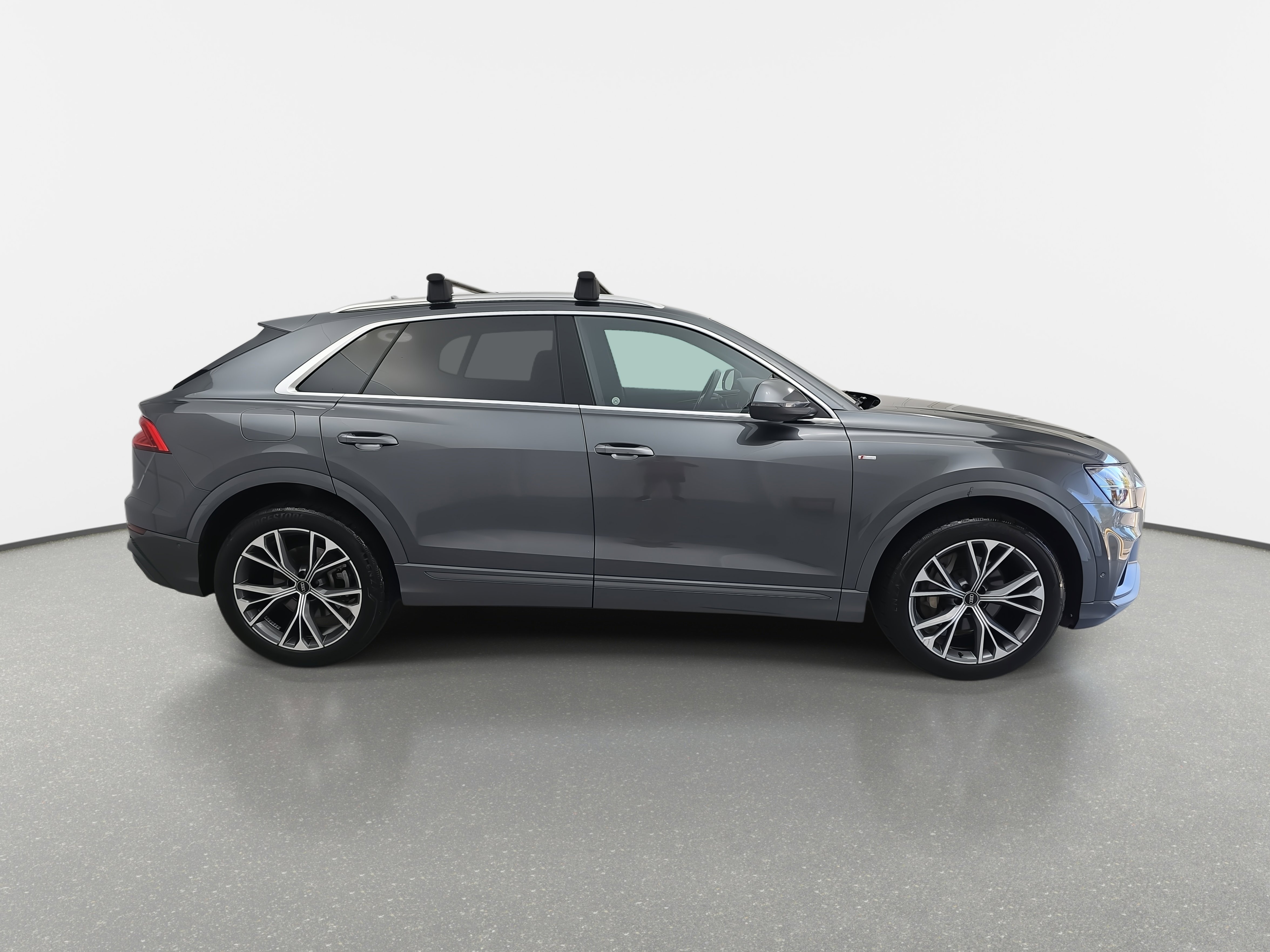 Used 2021 Audi Q8 Premium Plus image 8