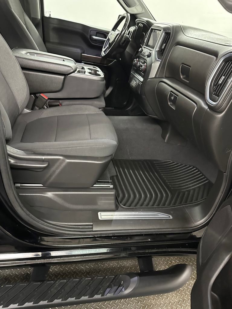 Used 2022 Chevrolet Silverado 1500 LT AWD/4WD image 38