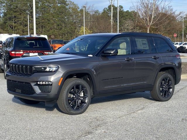 Used 2025 Jeep Grand Cherokee Limited AWD/4WD image 8