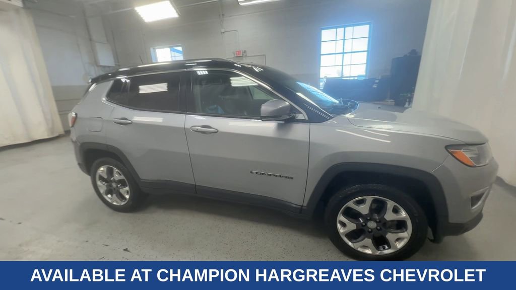 Used 2018 Jeep Compass Limited AWD/4WD image 12