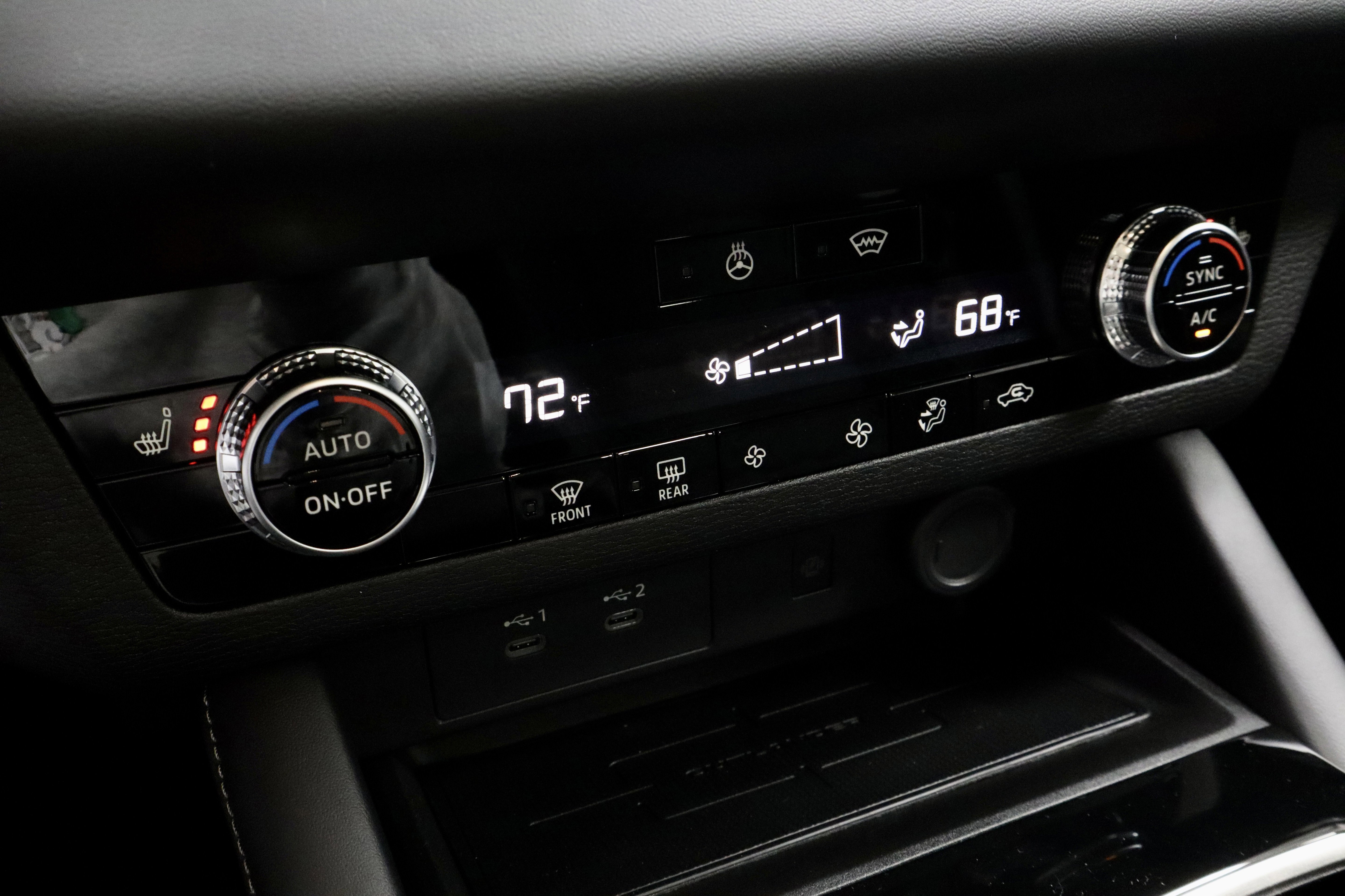 New 2026 Mitsubishi Outlander SE image 28