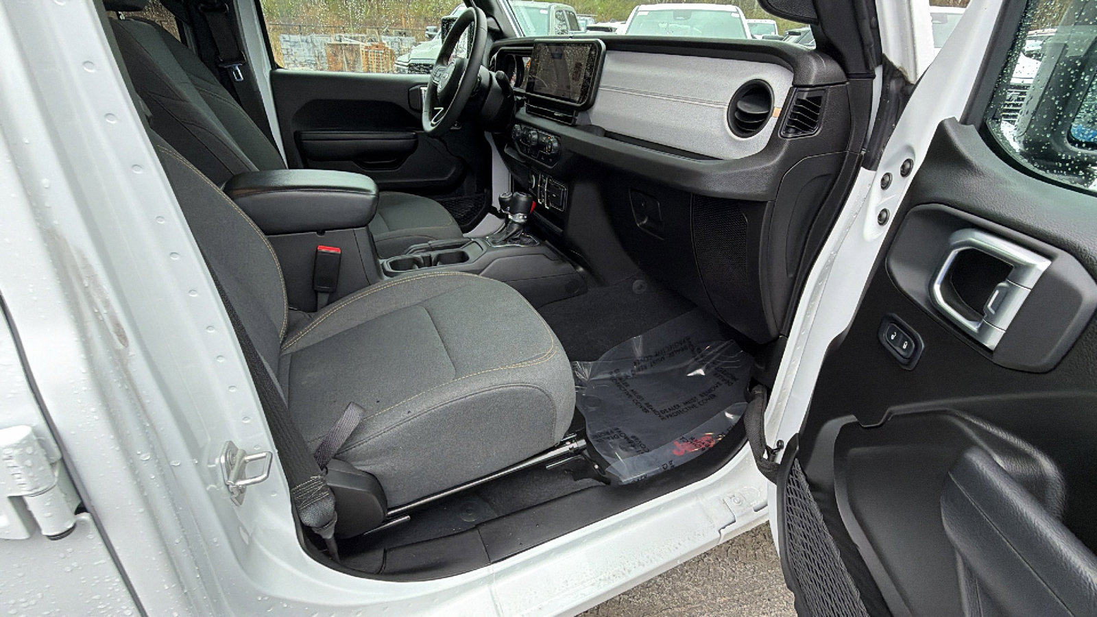 Used 2024 Jeep Gladiator Sport image 19