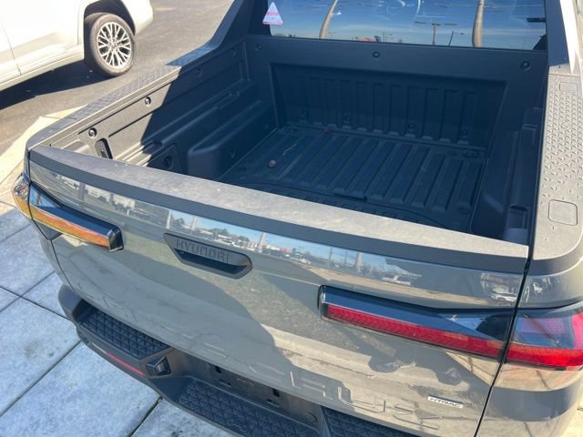 Certified 2025 Hyundai Santa Cruz SE image 8