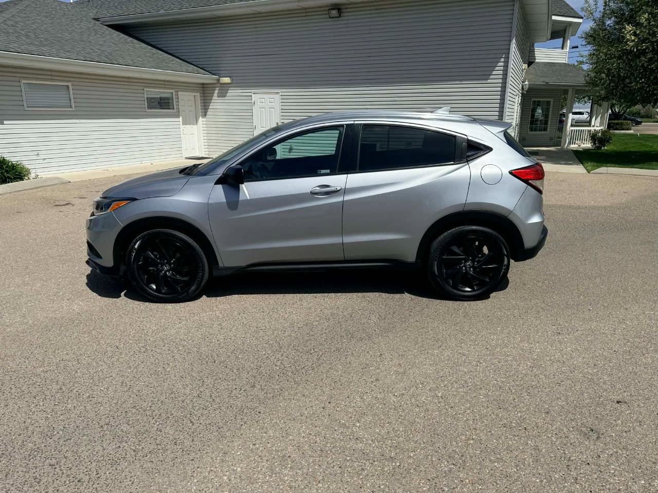 Used 2022 Honda HR-V Sport image 2